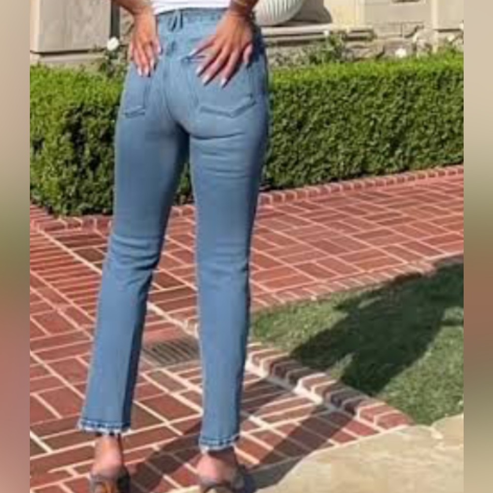 Good American straight leg Jeans Blue 858 Stretch Denim GCSNF144T Women Sz 8 29